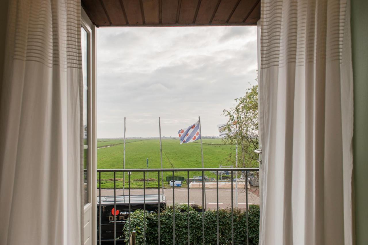 Landzicht Vakantiehuis Aan De Fluessen Elahuizen Esterno foto